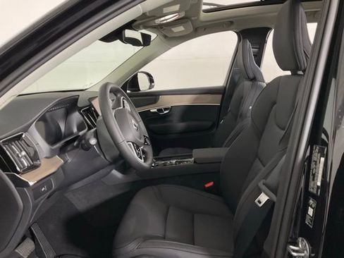 New 2026 Volvo XC90 B6 Plus w/ Protection Package Premier image 28