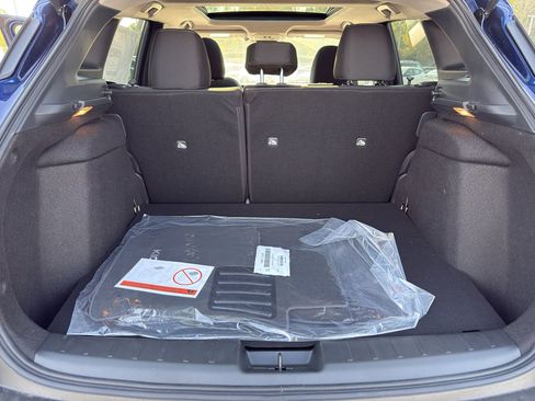 New 2026 Nissan Kicks SV w/ SV Premium Package image 35