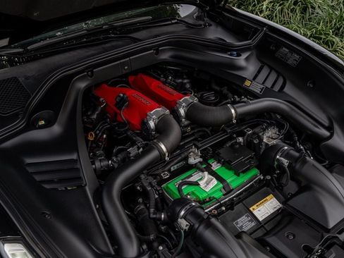 Used 2015 Ferrari California T RWD image 28