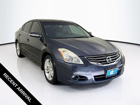 Used 2012 Nissan Altima 3.5 SR w/ Sport Pkg FWD image 1