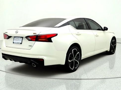 Used 2024 Nissan Altima 2.5 SR AWD/4WD image 5