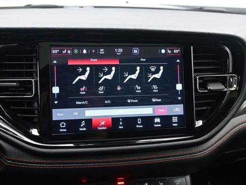 Used 2023 Dodge Durango R/T AWD/4WD image 18