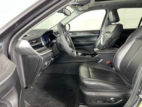 Used 2023 Jeep Grand Cherokee 4xe image 11