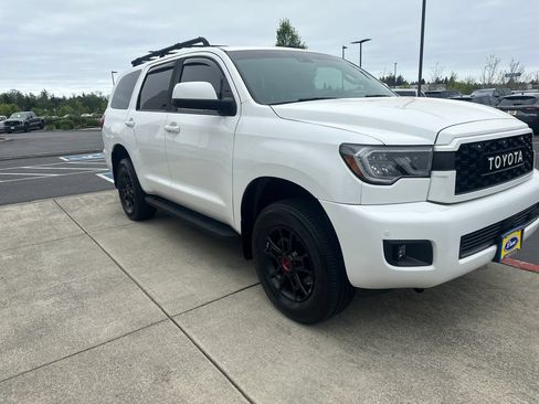 Used 2021 Toyota Sequoia TRD Pro AWD/4WD image 6