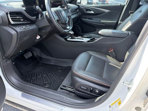 Used 2025 Buick Envista Avenir FWD image 9