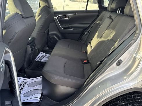Used 2022 Toyota RAV4 SE w/ Convenience Package image 25