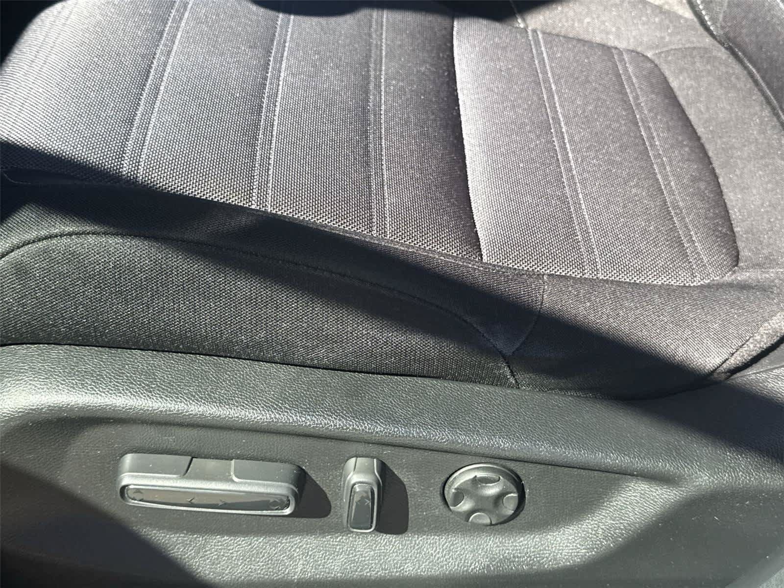 Used 2022 Honda CR-V EX image 13