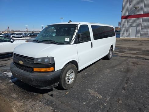 Used 2020 Chevrolet Express 3500 LS image 4