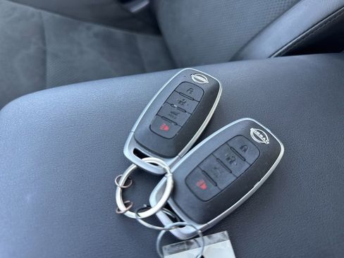 Used 2023 Nissan Ariya AWD image 37