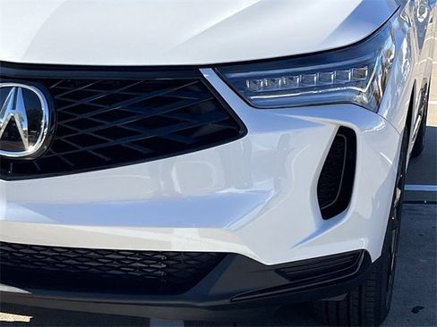 New 2026 Acura RDX SH-AWD image 9