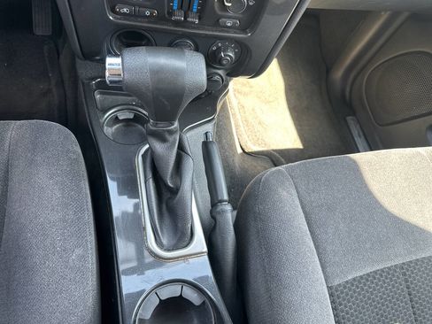 Used 2007 GMC Envoy SLE image 15