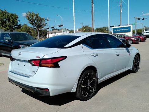 Used 2023 Nissan Altima 2.5 SR w/ SR Premium Package AWD/4WD image 6