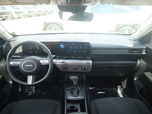 Certified 2026 Hyundai Kona SE AWD/4WD image 12