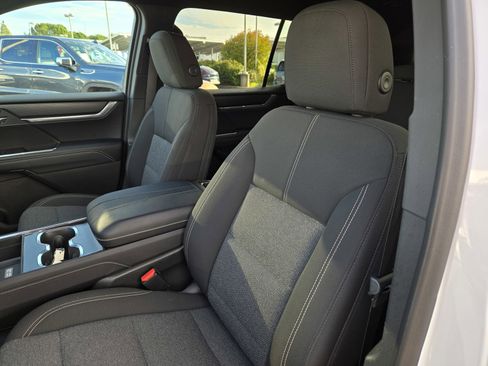 Certified 2025 GMC Acadia Elevation image 15