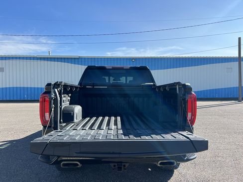 Used 2022 GMC Sierra 1500 AT4 w/ AT4 Premium Package AWD/4WD image 5