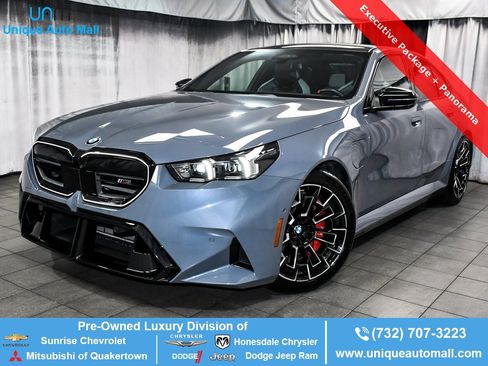 Used 2025 BMW M5 w/ Executive Package image 1