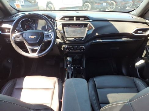 Certified 2022 Chevrolet TrailBlazer ACTIV w/ Sun and Liftgate Package FWD image 12