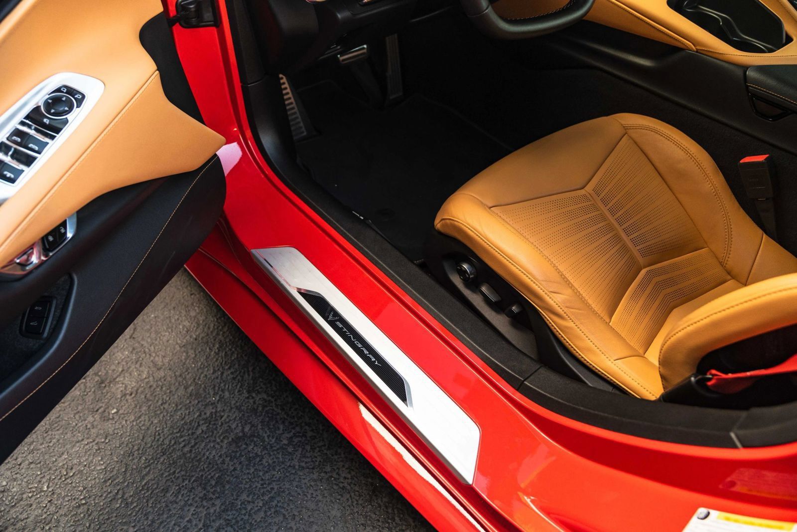 Used 2021 Chevrolet Corvette Stingray Preferred Conv w/ Z51 Performance Package RWD image 21