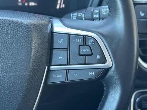 Certified 2025 Toyota Grand Highlander FWD image 41
