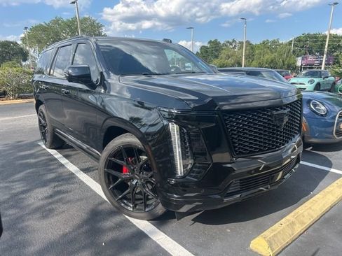 Used 2025 Cadillac Escalade Sport Platinum w/ LPO, Floor Liner Package AWD/4WD image 1