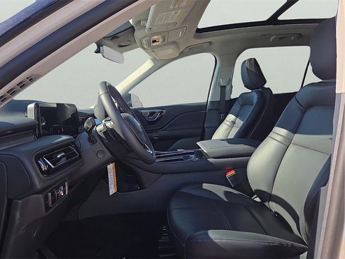 New 2026 Lincoln Aviator 2WD w/ Jet Appearance Package image 12