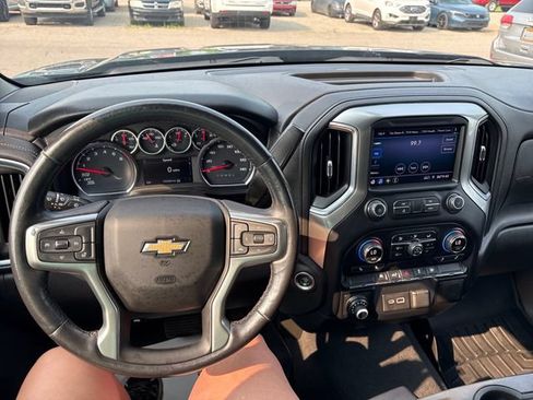 Used 2021 Chevrolet Silverado 1500 LT AWD/4WD image 10