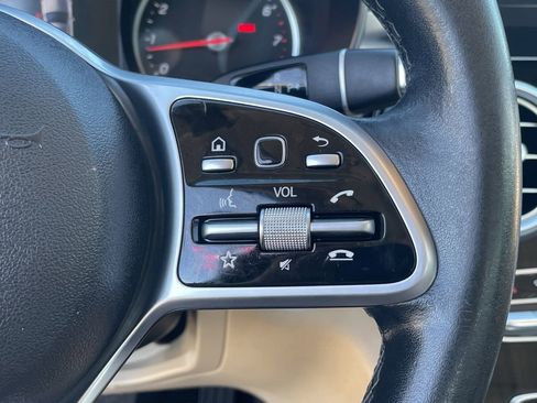 Used 2019 Mercedes-Benz C 300 Sedan image 28