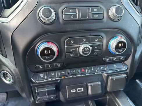 Used 2020 GMC Sierra 2500 Denali w/ Denali Ultimate Package AWD/4WD image 22