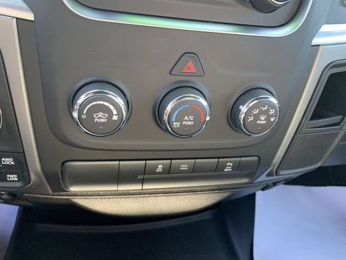Used 2022 RAM 1500 Classic Warlock AWD/4WD image 18