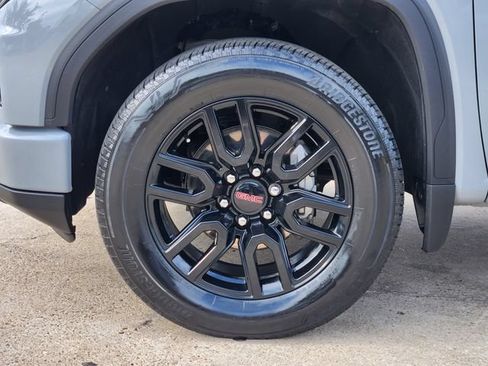 Used 2024 GMC Sierra 1500 Elevation AWD/4WD image 10