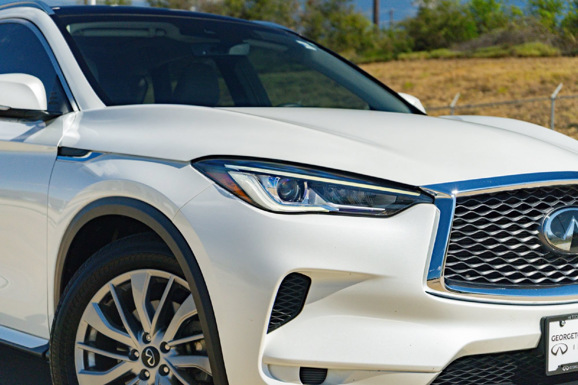 Certified 2025 INFINITI QX50 Luxe AWD/4WD image 3