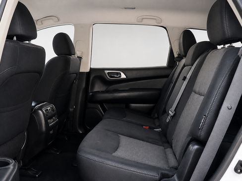 Used 2019 Nissan Pathfinder S AWD/4WD image 18