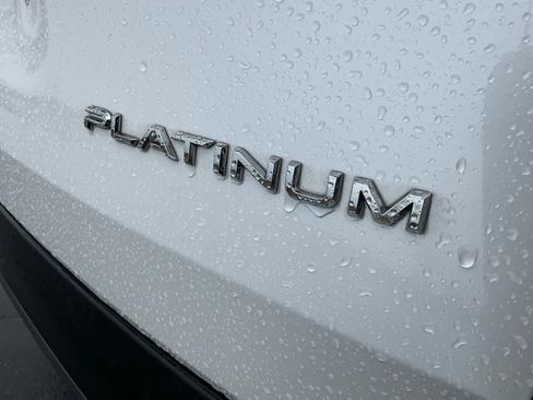 Used 2024 Toyota Grand Highlander Platinum image 37