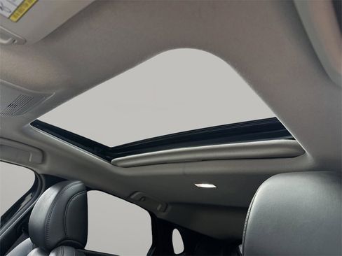 Used 2023 MAZDA CX-30 AWD 2.5 S w/ Premium Package image 23