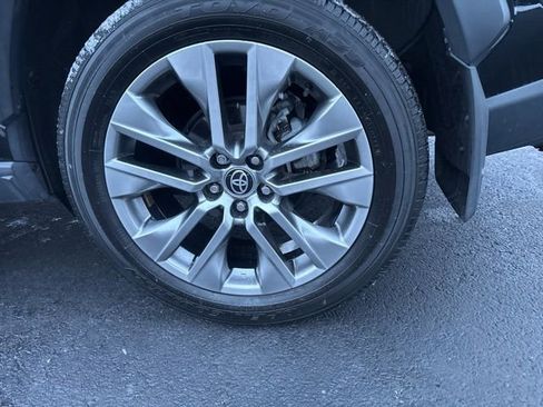 Used 2023 Toyota RAV4 Limited image 20