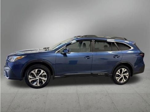 Used 2022 Subaru Outback Limited AWD/4WD image 2