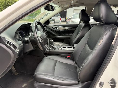 Used 2015 INFINITI Q50 Premium w/ Navigation Package RWD image 2