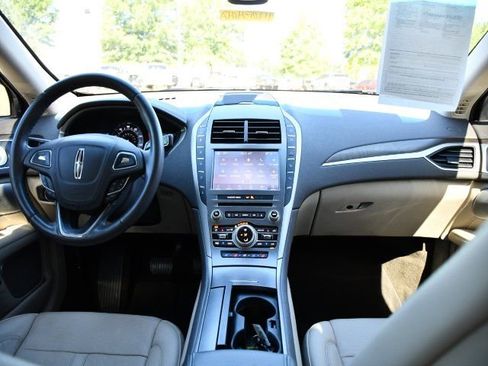 Used 2020 Lincoln MKZ Reserve w/ Luxury Package FWD image 19
