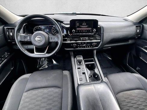 Used 2022 Nissan Pathfinder SV FWD image 16