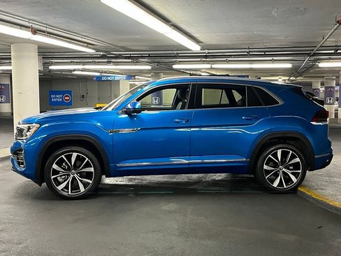 Used 2024 Volkswagen Atlas Cross Sport SEL Premium R-Line AWD/4WD image 33