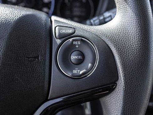 Used 2017 Honda HR-V LX image 14