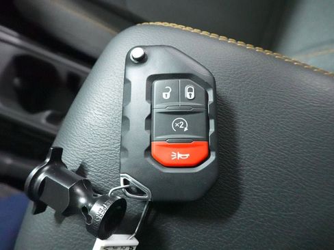 Used 2025 Jeep Wrangler Sahara 4xe image 20