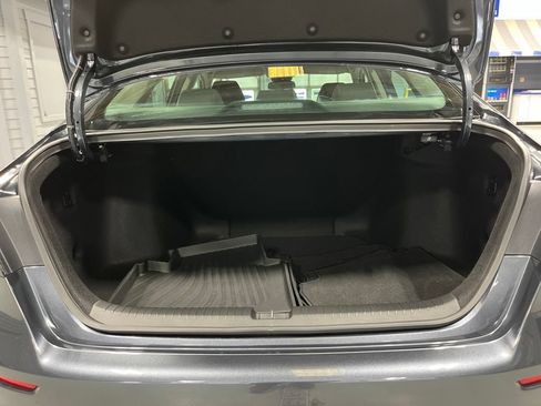 Used 2025 Honda Accord LX image 31