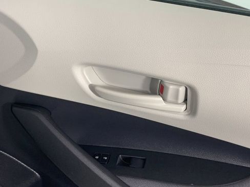 Used 2023 Toyota Corolla LE FWD image 39