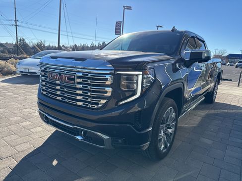 Used 2024 GMC Sierra 1500 Denali w/ Denali Reserve Package image 3