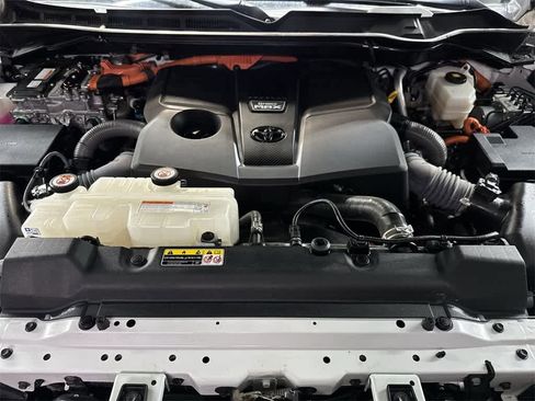 Used 2023 Toyota Sequoia Limited image 12