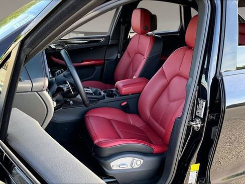Used 2025 Porsche Macan image 20