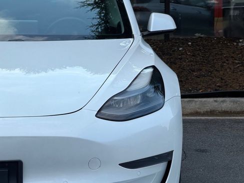 Used 2021 Tesla Model 3 Standard Range RWD image 5