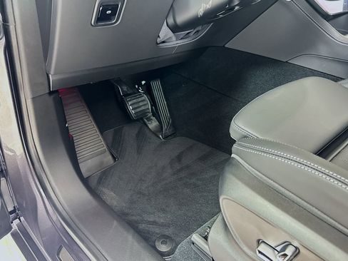 New 2025 Maserati Grecale GT image 23