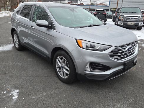 Used 2021 Ford Edge SEL w/ Convenience Package image 3